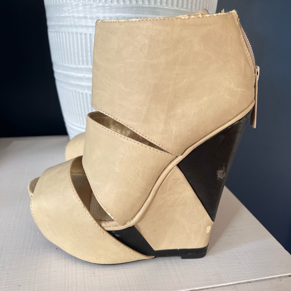 Tan wedges
